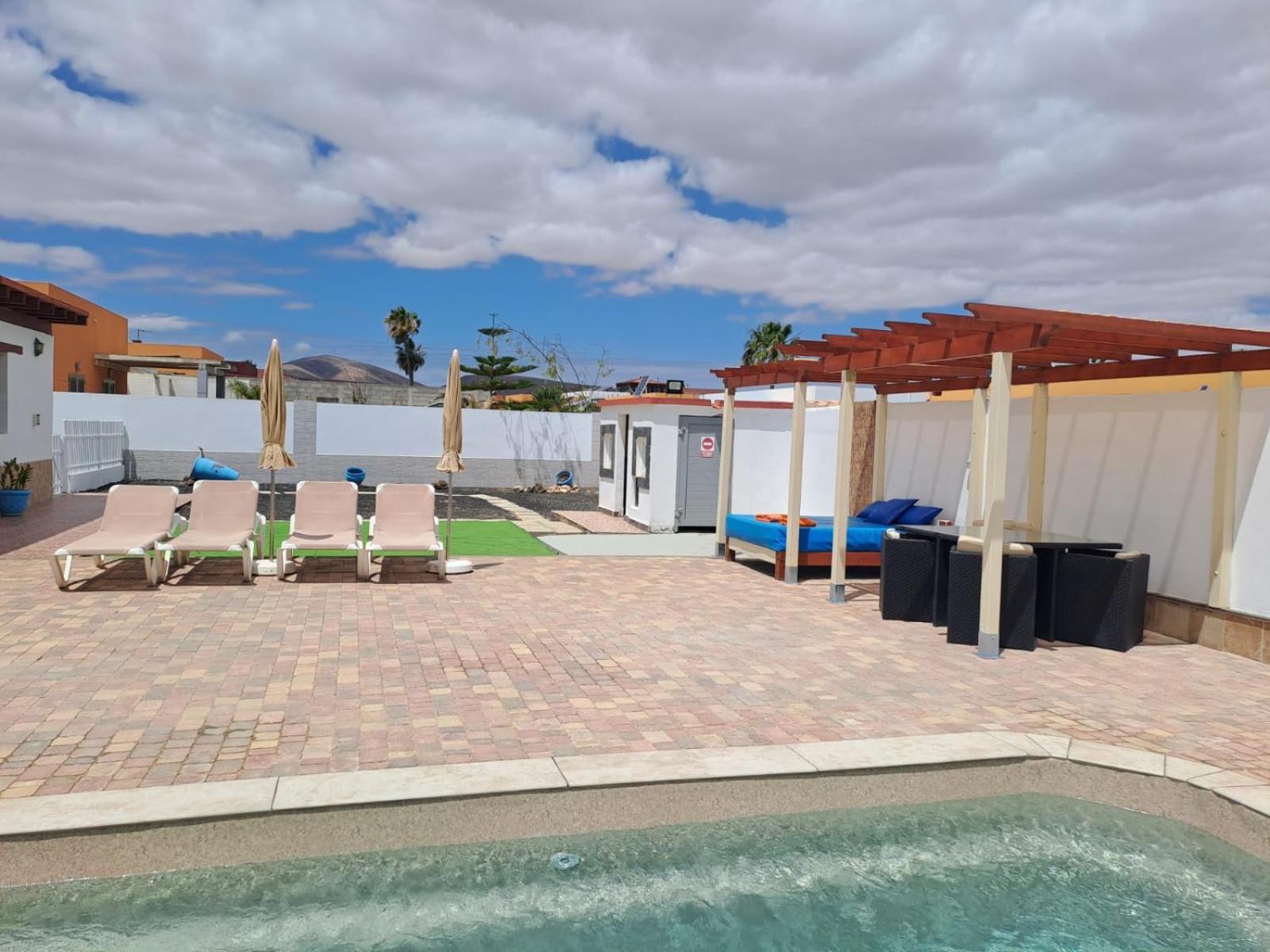 Villa Experience Heated Salty Water Pool Caleta De Fuste Exterior foto